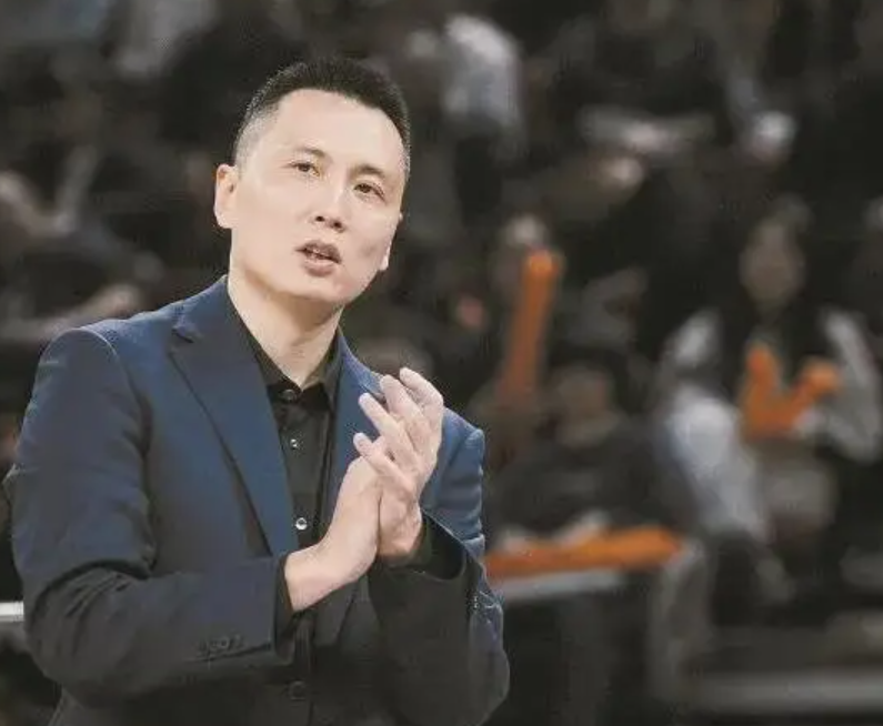 上海明天启程日本拉练,张镇麟晚几天会合,球队将重点签护框大外